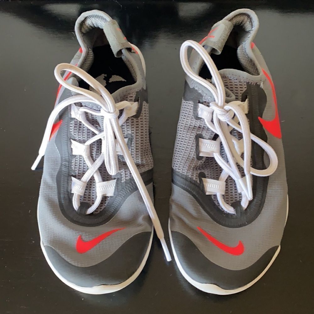 Nike Running Shoes - Picture 2 of 8